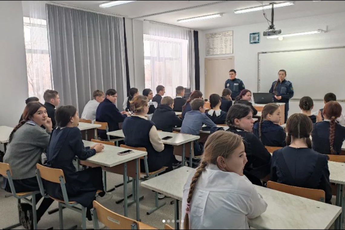 Меңдіқара ауданының полиция бөлімінің өкілдерімен әңгімелесу
