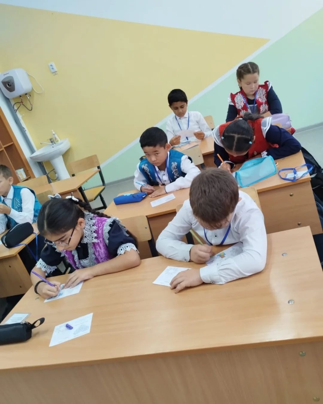 Классный_час_посвящённый_дню_Республики.біртұтас_тәрбие_ДеньРеспублики_2.jpeg